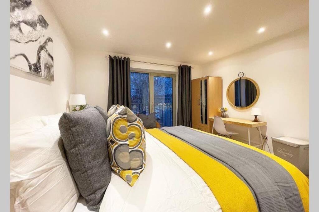 Вилла 3 York Mews Бат Экстерьер фото
